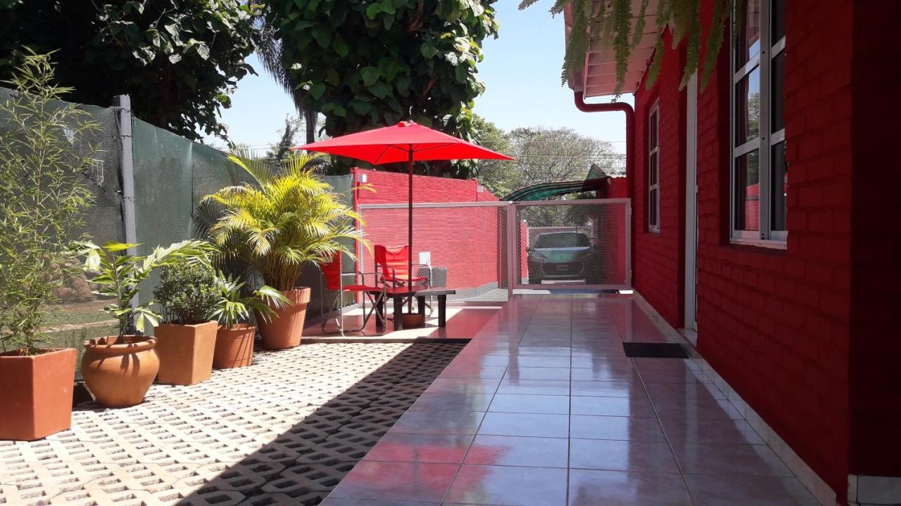 En Familia Vila Puerto Iguazú Exterior foto