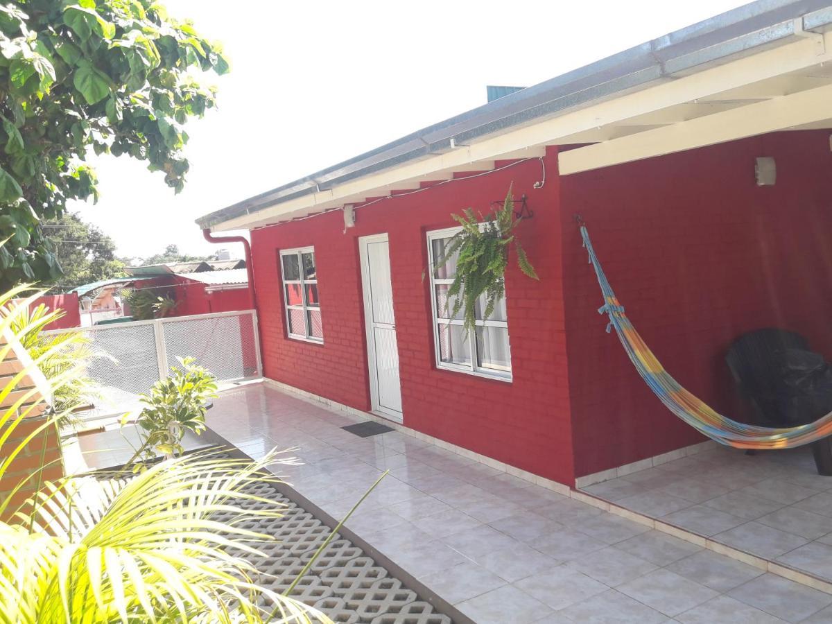 En Familia Vila Puerto Iguazú Exterior foto